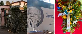 Don Mazzi, aperta la camera ardente nella sede di Exodus. Lunedì i funerali Don Mazzi, aperta la camera ardente nella sede di Exodus. Lunedì i funerali