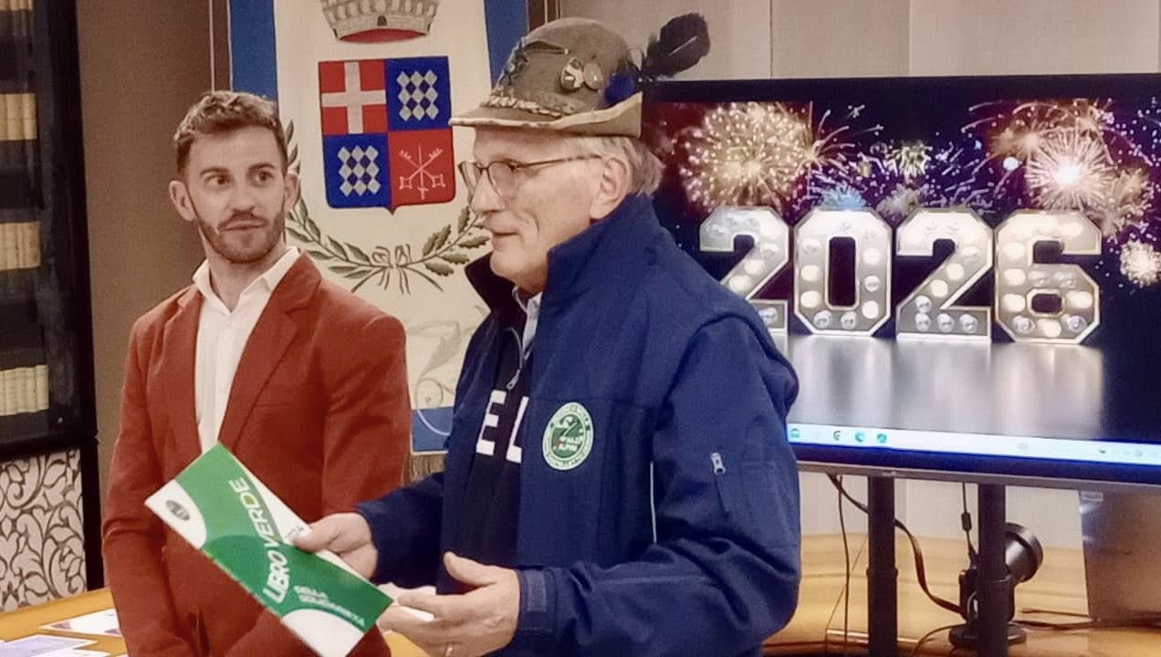 A Castelletto lo scambio di auguri di fine anno: omaggio a giovani, realtà locali e personalità