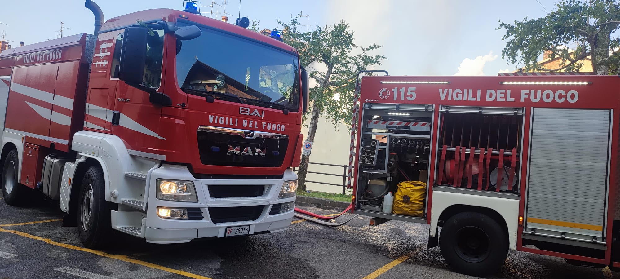 Incendio in un garage-magazzino a Borriana: nessun ferito