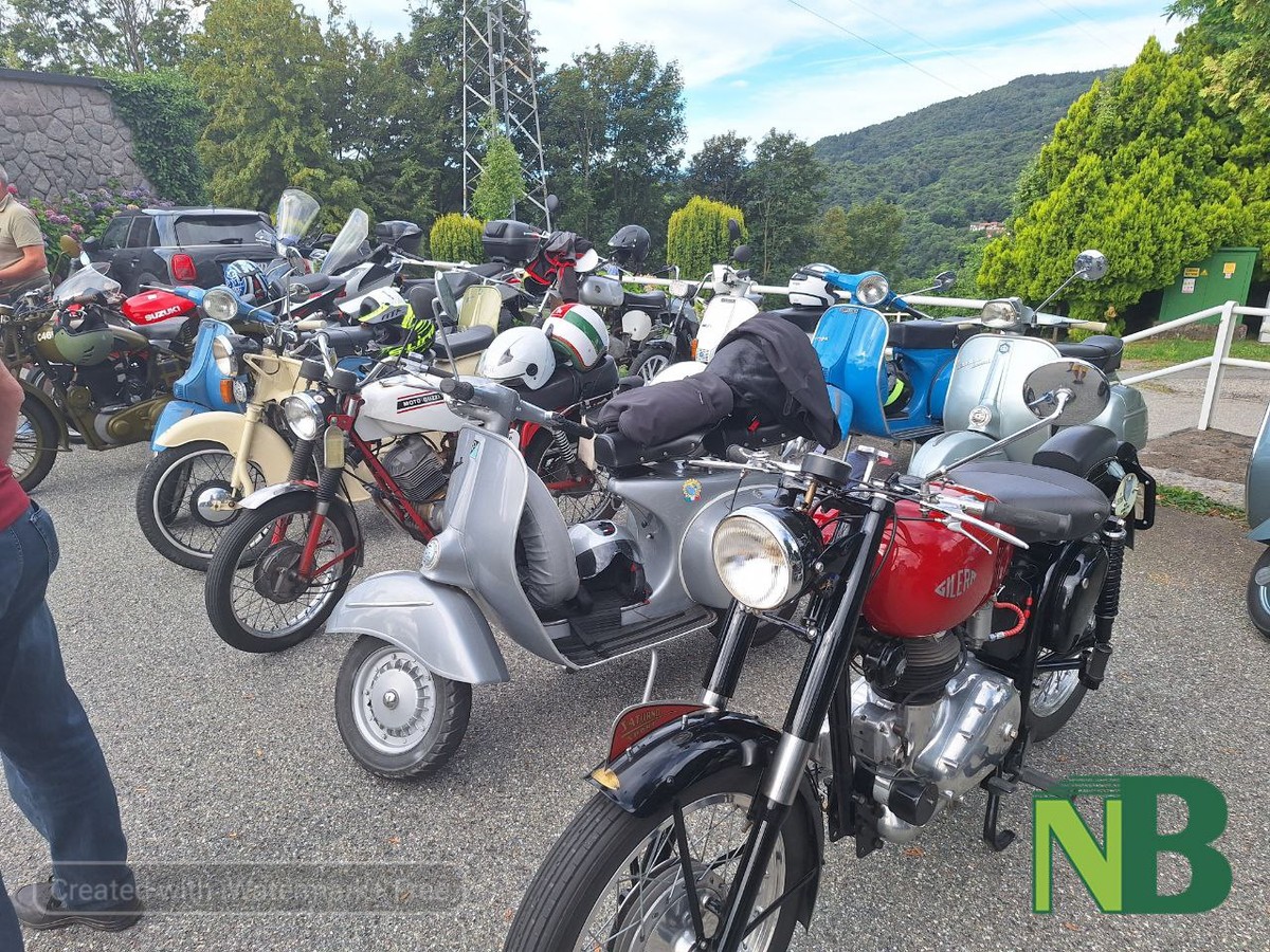 Raduno auto e moto a Camandona: successo per l’evento annuale FOTO
