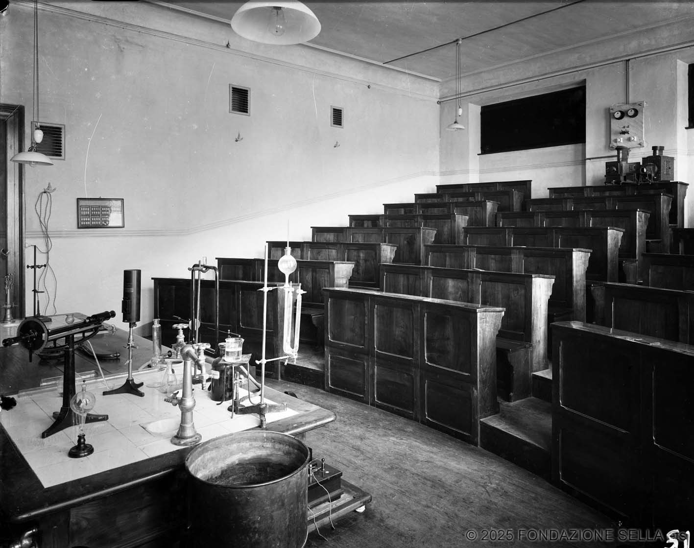 L'Istituto Bona nelle foto d'archivio: testimone del biellese industriale