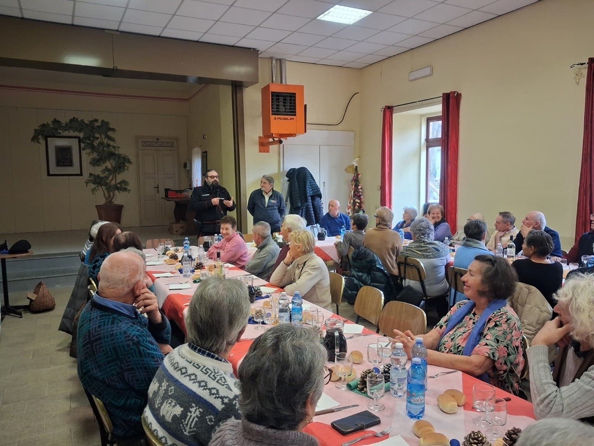 Carabinieri a Zimone, incontro con la popolazione nel nome della sicurezza e prevenzione