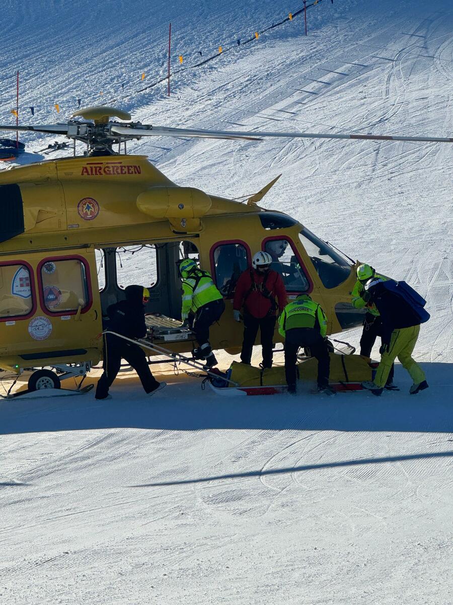 Incidente in pista a Bielmonte, donna soccorsa e trasferita in elicottero FOTO e VIDEO