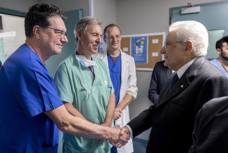 Mattarella incontra i famigliari dei giovani rimasti feriti nella notte di Capodanno a Crans-Montana