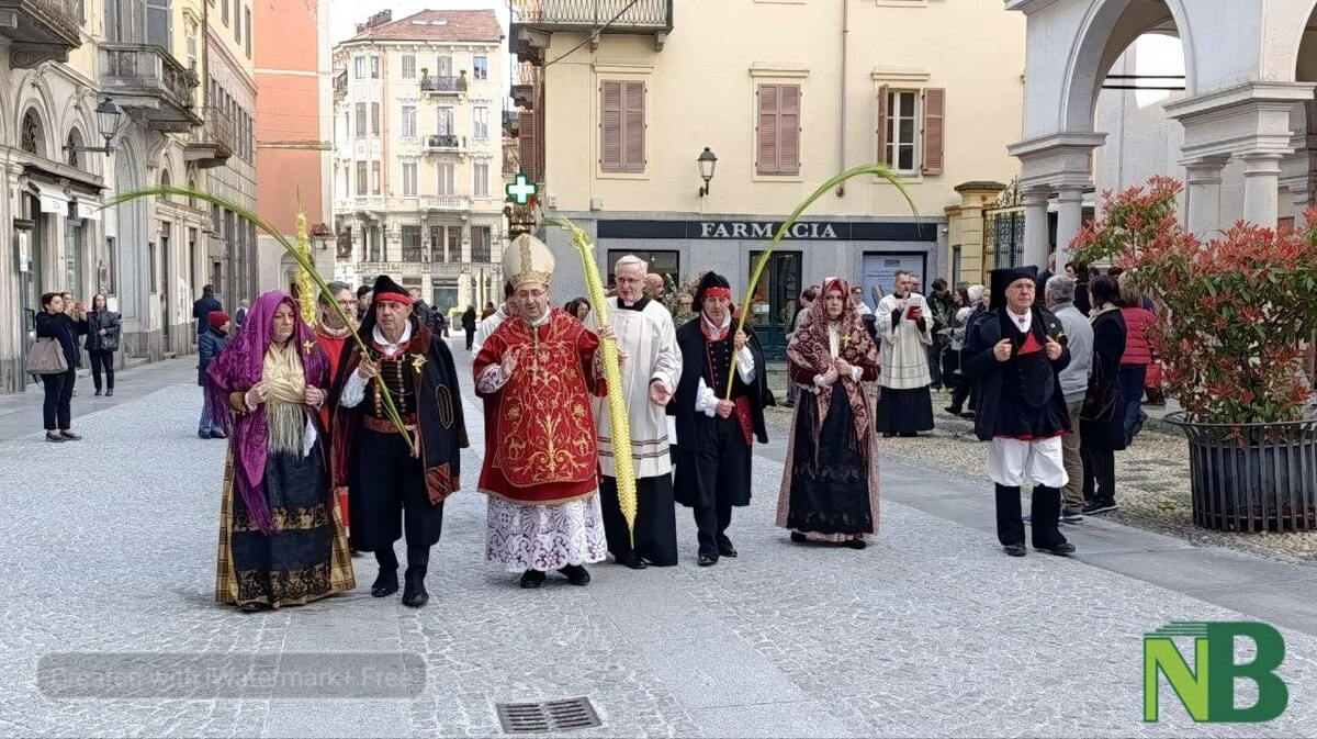Domenica delle Palme a Biella, tanti fedeli tra processione e messa in Cattedrale FOTO e VIDEO