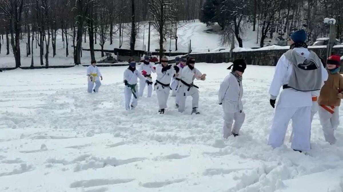 Karate sulla neve: Fudoshin Biella si allena al Santuario di Oropa FOTO