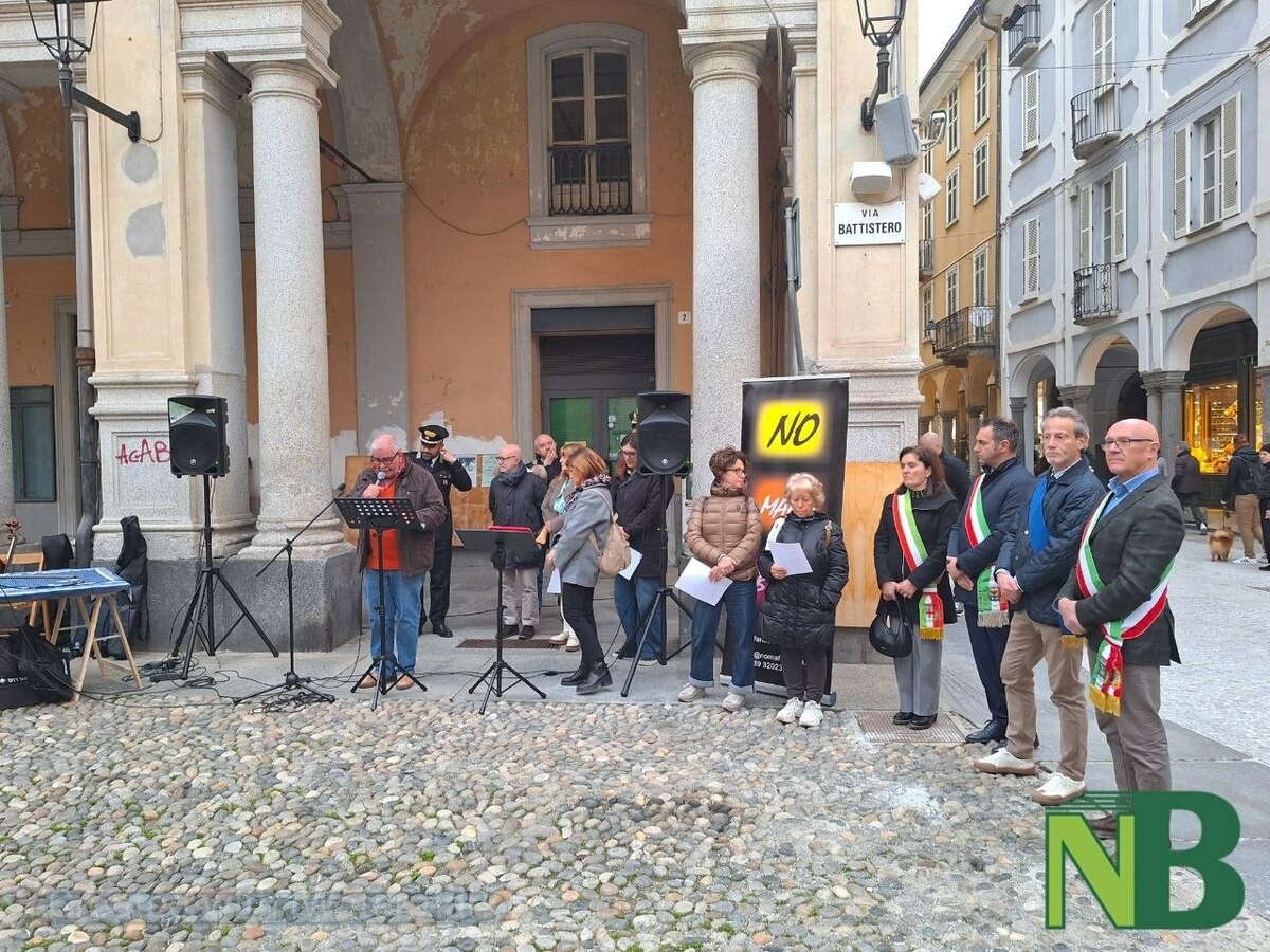 Biella non dimentica, letti i nomi delle vittime innocenti delle mafie FOTO