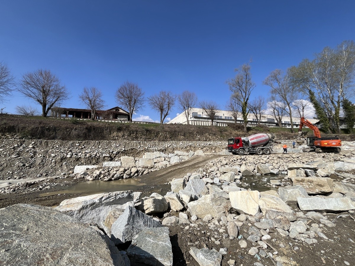 Tollegno, sopralluogo dei funzionari della Regione ai lavori sul Cervo FOTO