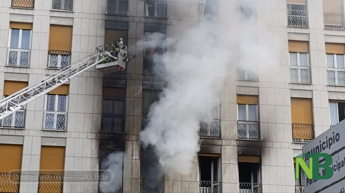Incendio a Vigliano, sale a 9 il numero delle persone intossicate FOTO e VIDEO