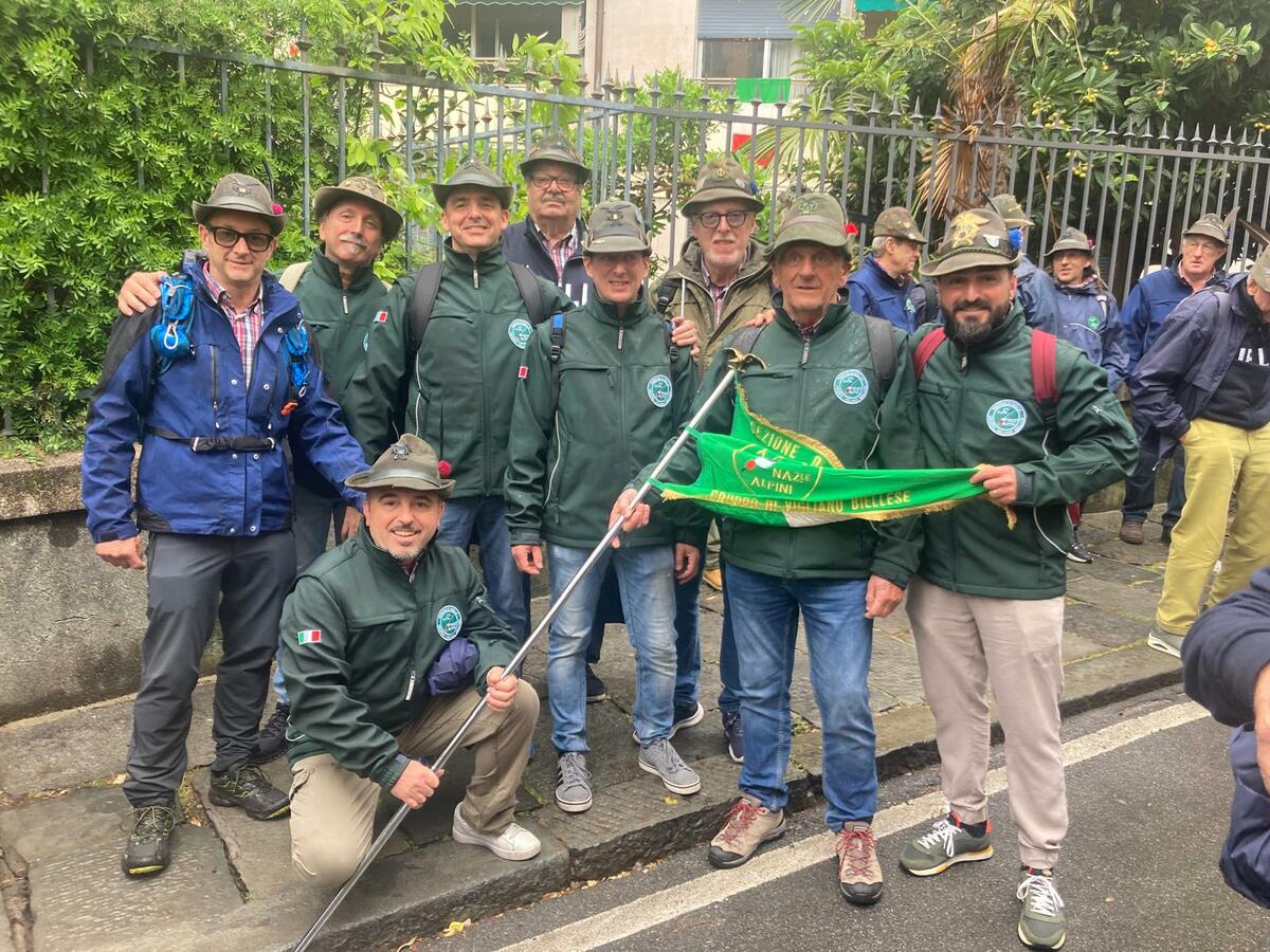 Alpini, Genova chiude l’Adunata: il racconto continua con i gruppi biellesi FOTO e VIDEO