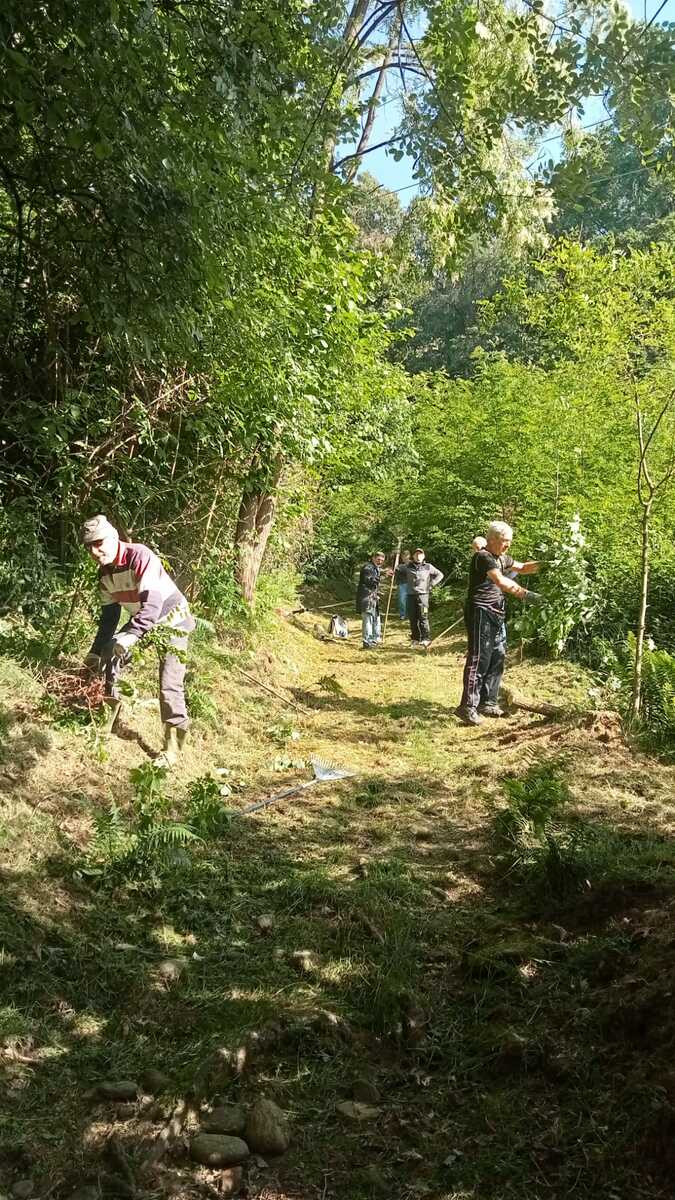 Biella, bel gesto dalle penne nere di Chiavazza: ripulito parte del Sentiero degli Alpini FOTO