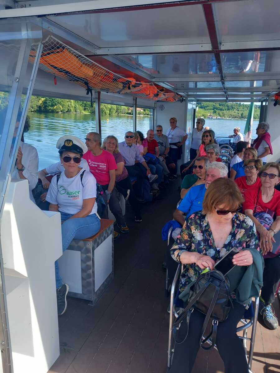 Auser Cossato, grande partecipazione alla passeggiata di Viverone con gita finale sul battello
