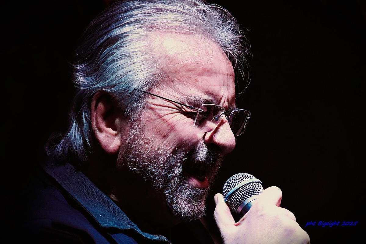 Claudio Borroni torna a Biella con “Viaggio nel mondo del jazz” FOTO