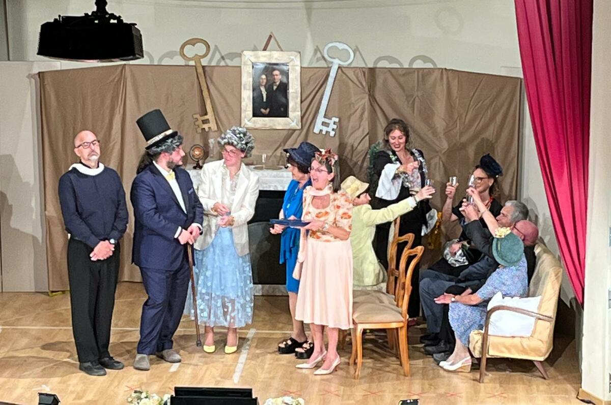 Nutrito pubblico a Coggiola per il teatro dialettale, protagonisti Gli Scampoli FOTO