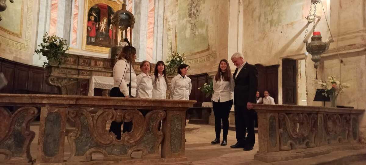 "Notte di note" del Coro la Campagnola a Mottalciata con ospiti OUT OF TIME e il Valsassina FOTO