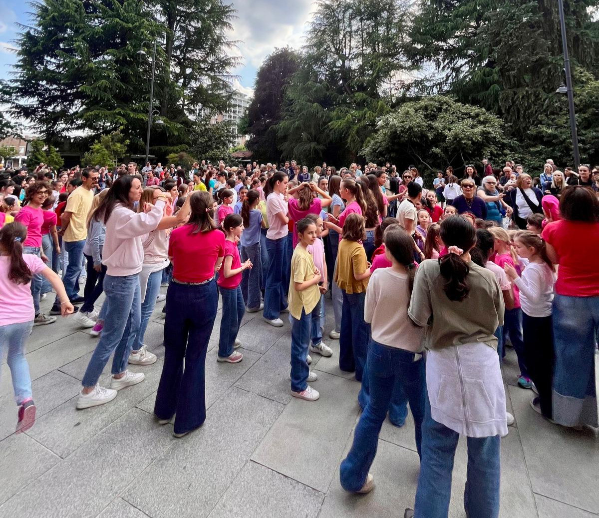 Giornata nazionale della danza: a Biella un flashmob con tutte le scuole del territorio FOTO