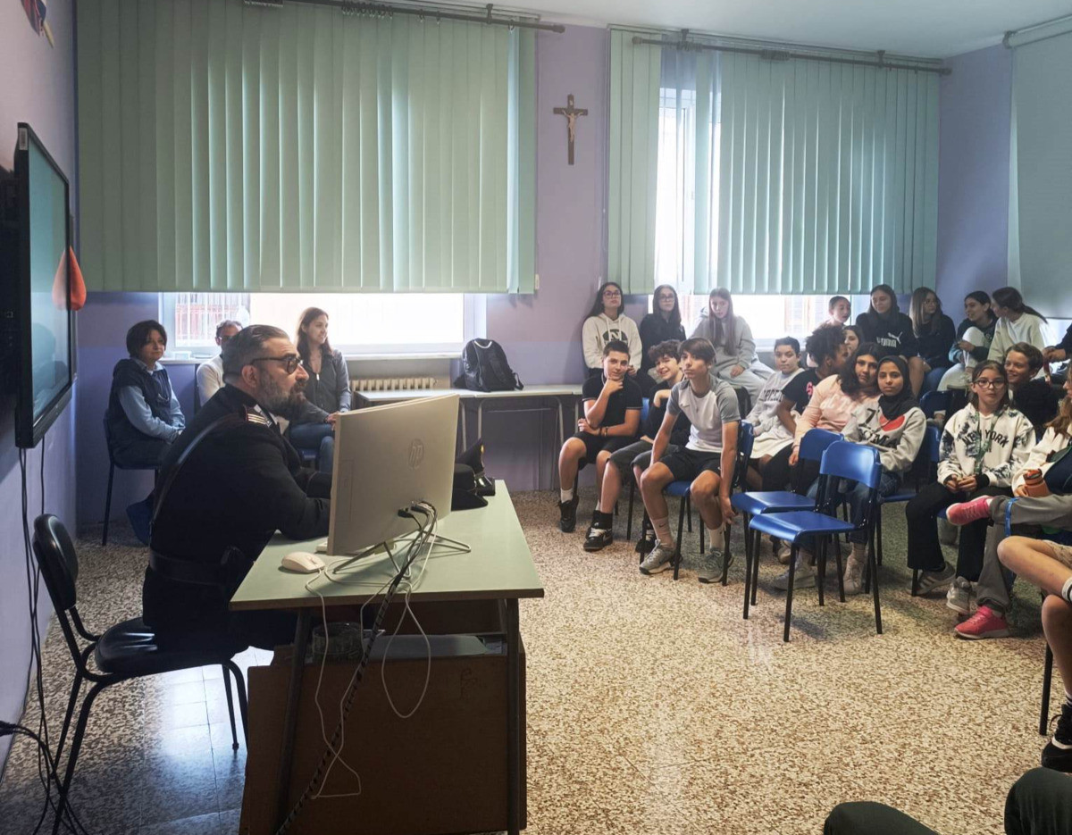 L’Arma dei Carabinieri incontra gli studenti, appuntamento sulla legalità a Salussola
