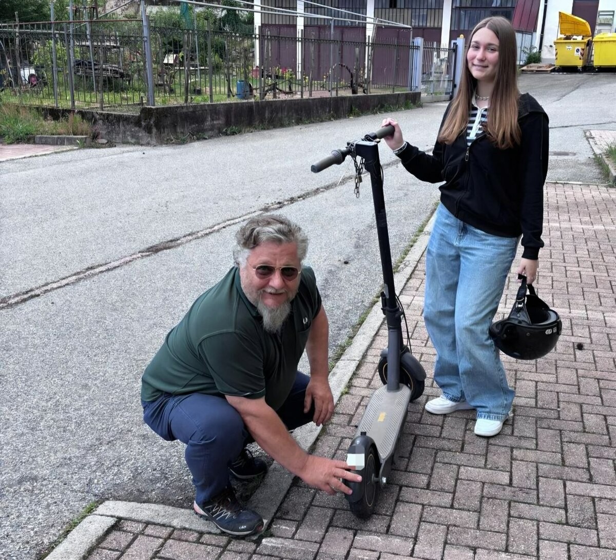 Monopattini elettrici, dal 16 maggio nuove regole, e nel Biellese c’è già chi ha la targa FOTO