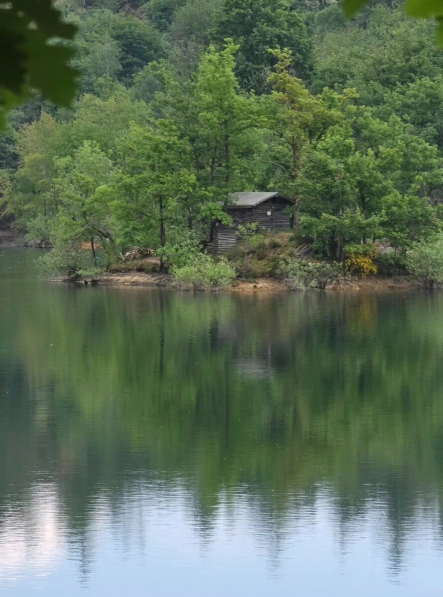 Casapinta: fotovoltaico galleggiante al Lago delle Piane, l'amministrazione si oppone FOTO