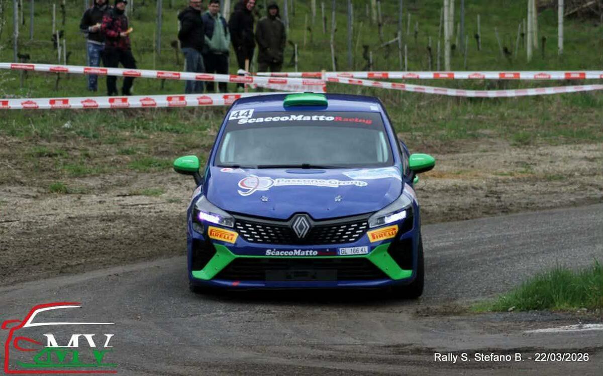 Rally, nuovo capitolo per Alessandro Colombo: debutto positivo con la Renault Clio Rally5 FOTO e VIDEO