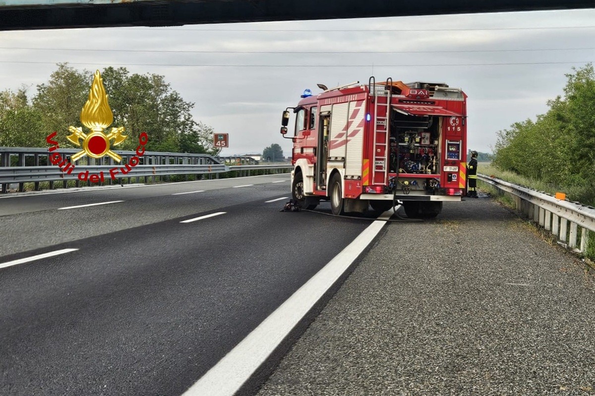 Dal Nord Ovest – Auto in fiamme sull’A4, arrivano Vigili del Fuoco e Polizia Stradale