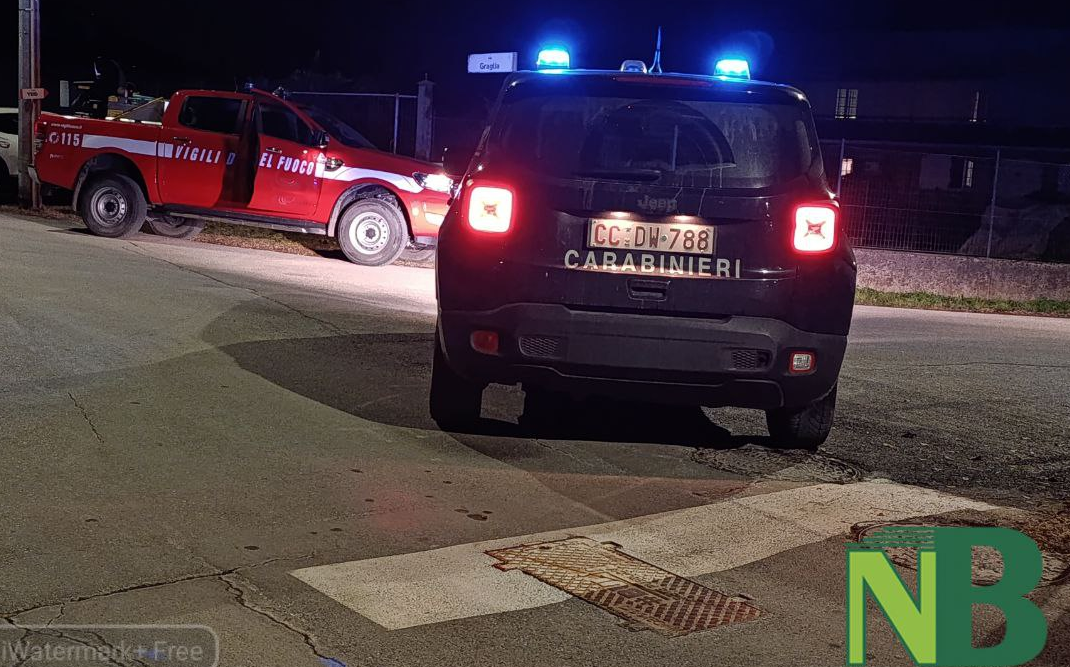 Auto fuori strada a Graglia, conducente soccorso nella notte