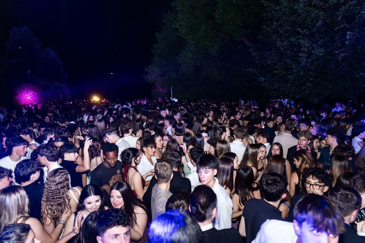 Gran ballo di fine anno scolastico a Villa Cernigliaro a Sordevolo FOTO