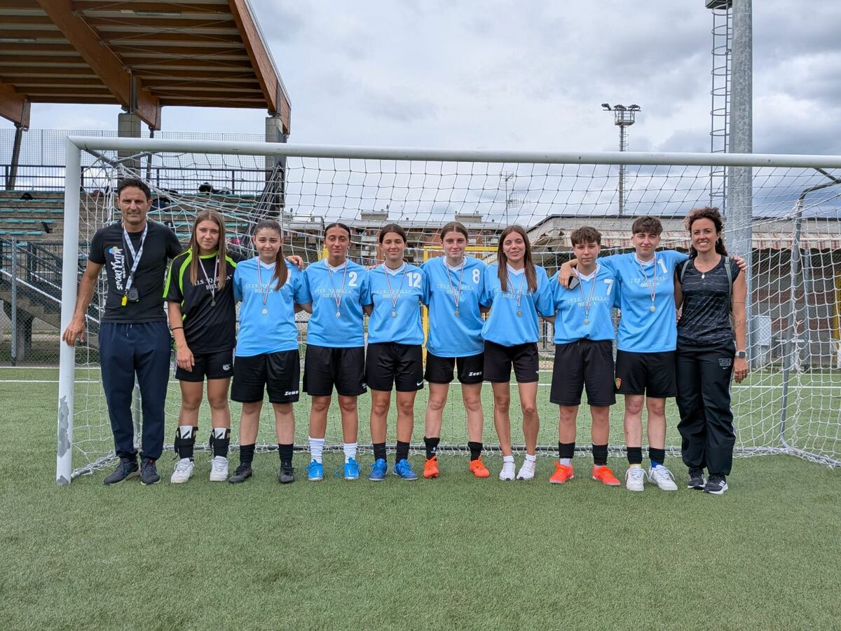 Memorial Ubertalli di Calcio a 7 tra scuole superiori: Itis è 1° con la squadra maschile e 2° con la femminile