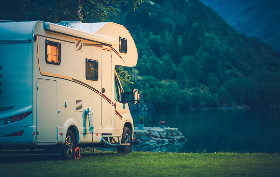 Furto a Viverone, ripuliscono il camper mentre è a cena