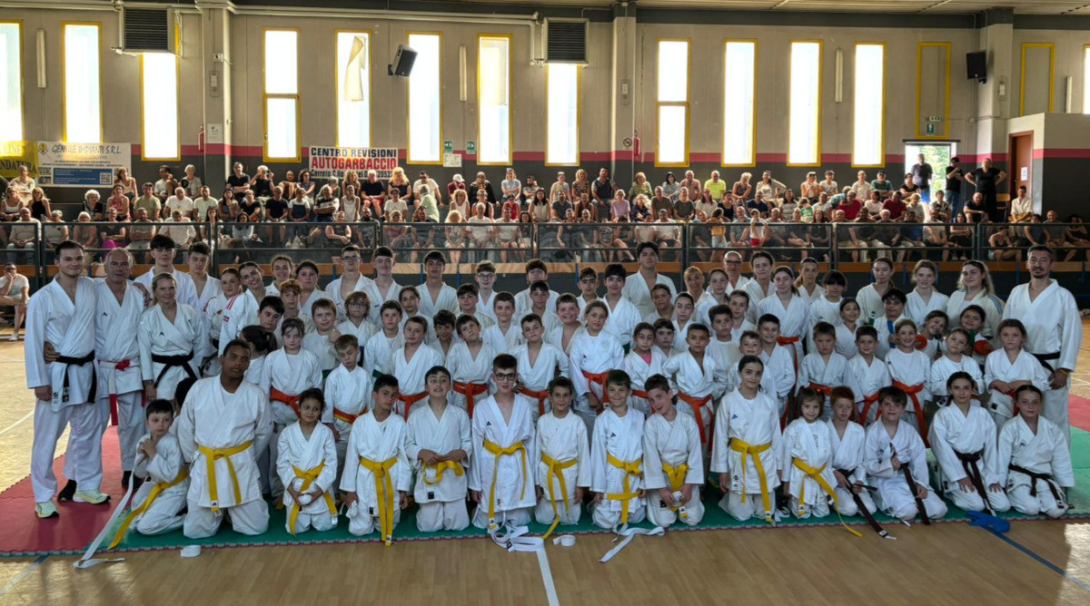 Artesport Karate Cossato, 90 nuove cinture agli esami di fine stagione