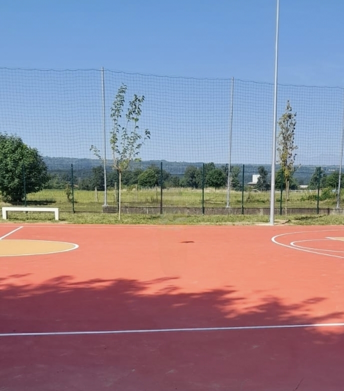 Cerrione, l’attenzione del Comune verso i giovani: inaugurati il nuovo campo polisportivo e l’area ricreativa