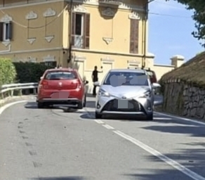 Frontale tra due auto a Candelo