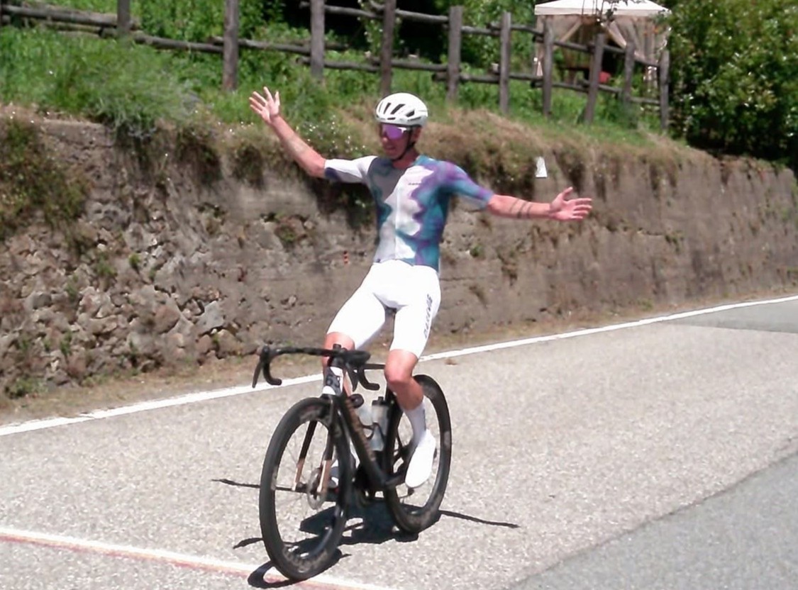 Ciclismo, al via la Cossato-Banchette: primi Ferraro e Milone FOTO