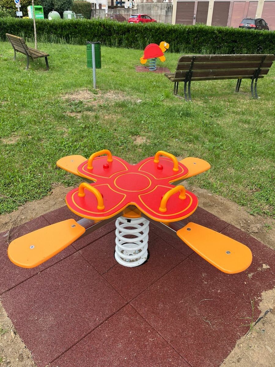 Tollegno investe sui più piccoli: nuovi giochi ai giardini della Filatura e del Ciarei FOTO