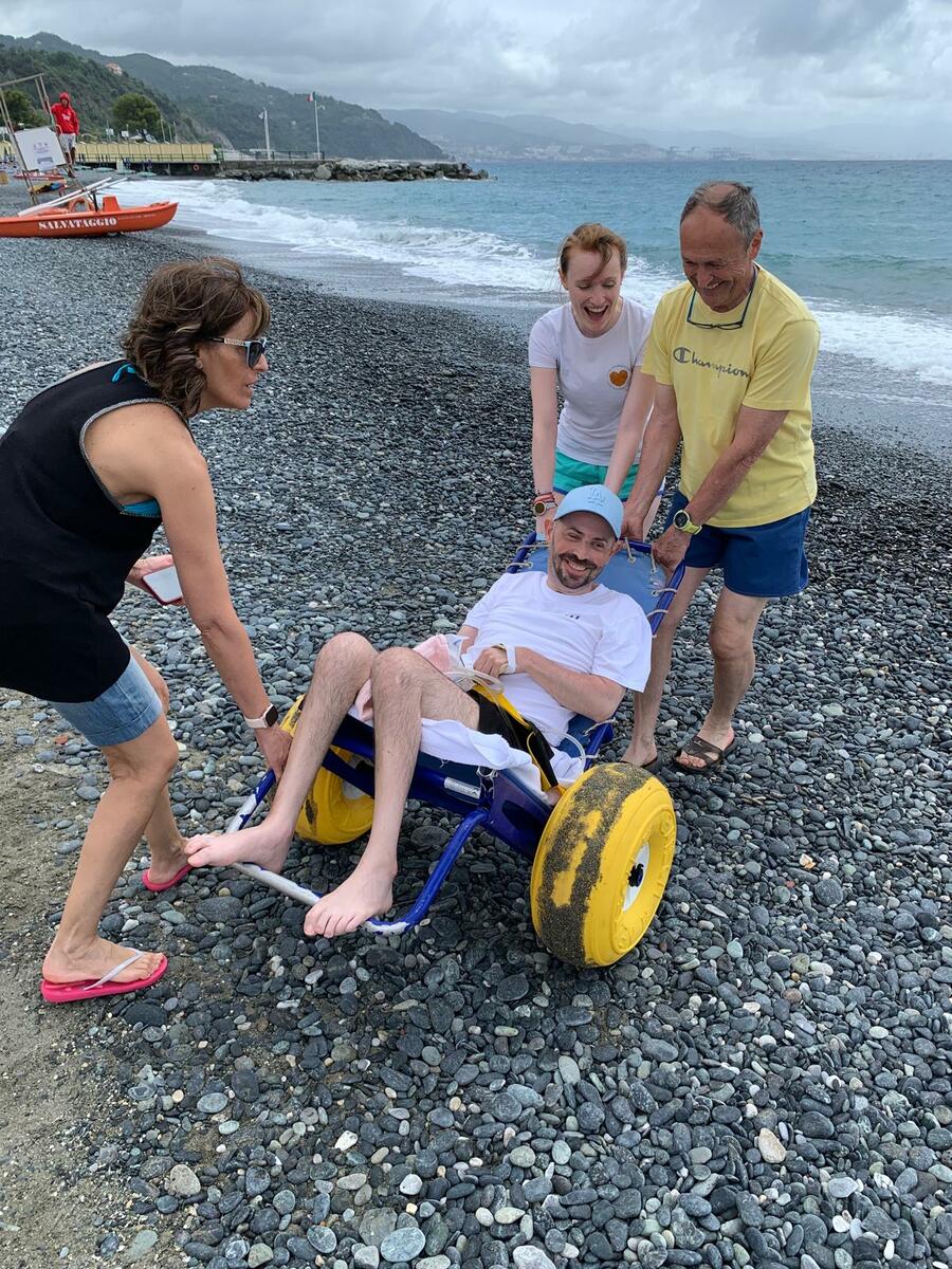 Una giornata speciale ad Arenzano: il sogno del mare si realizza per i residenti della RSA Oasi di Chiavazza FOTO