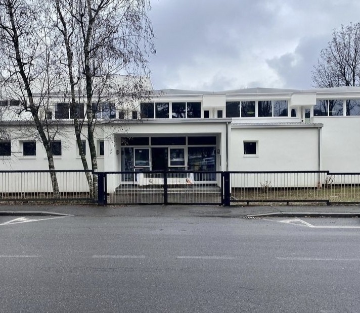 Biella, il Comune sulla Scuola Media Marconi: “Verifiche sui serramenti già avviate, nessuna situazione di emergenza”