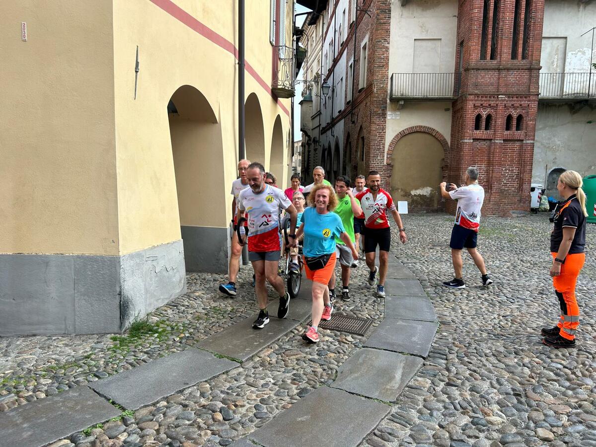 Strabiella, oltre 450 iscritti per la corsa solidale della Croce Rossa FOTO e VIDEO