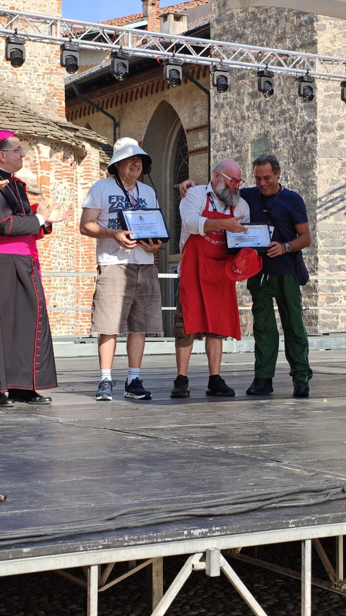 Concertozzo, dal Comune di Biella una targa a Elio e le Storie Tese e a Nico Acampora FOTO