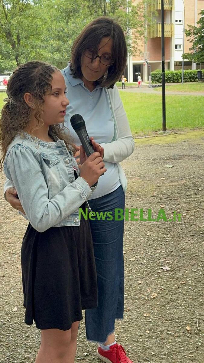 Pranzo condiviso e spirito di comunità, al Villaggio di Biella si rinnova la tradizione della “Tavola Longa” FOTO