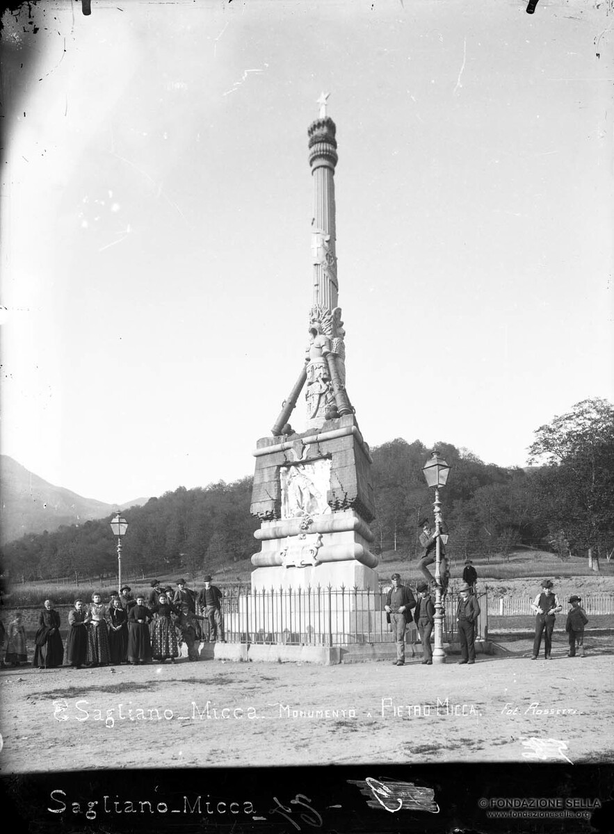 Sagliano, storia biellese nelle foto d'archivio: il monumento a Pietro Micca