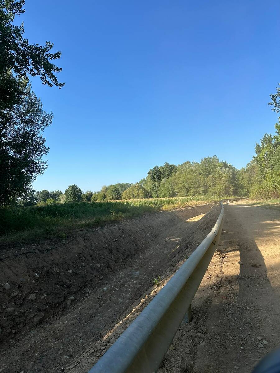 Candelo, conclusi i lavori di pulizia e sistemazione del canale di gronda in via Murazza