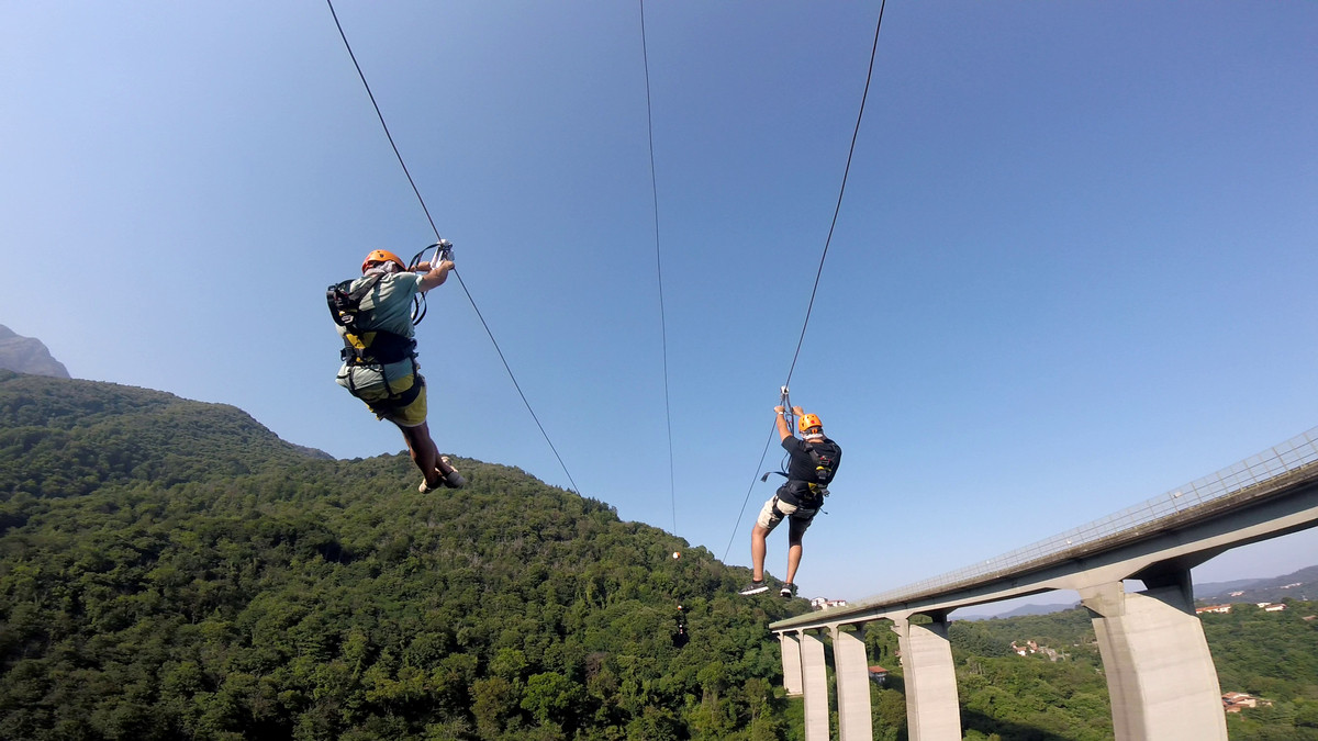 A due passi da casa c’è un mondo di avventura, Diagoline inaugura la Colossus Zipline e rilancia il turismo nelle Alpi biellesi FOTO