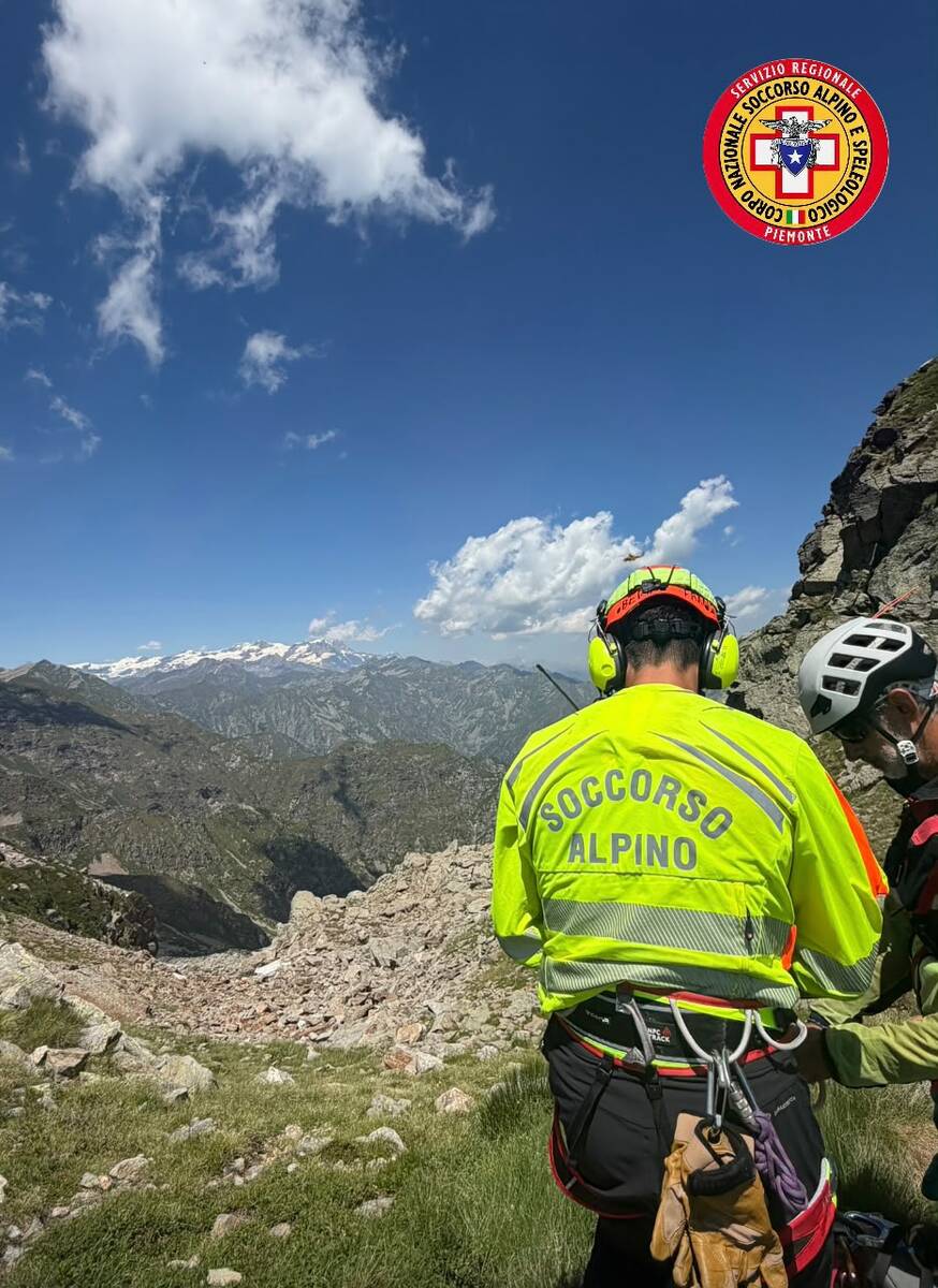 Accusa un malore, soccorso un giovane sotto la punta del Monte Camino VIDEO