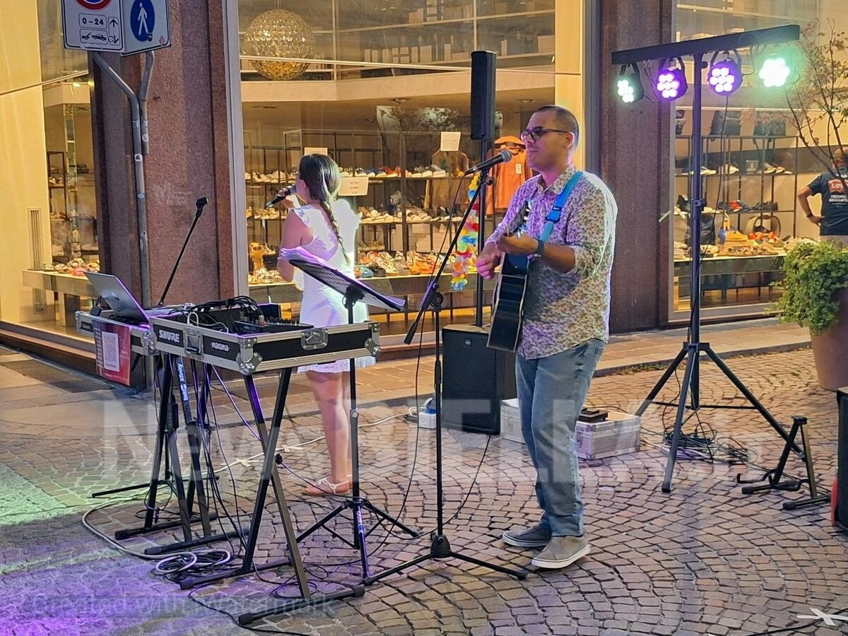 Tanto pubblico alla Notte Bianca Show, Olivero: “Sì a nuove iniziative per rendere Biella sempre più attrattiva” FOTO e VIDEO