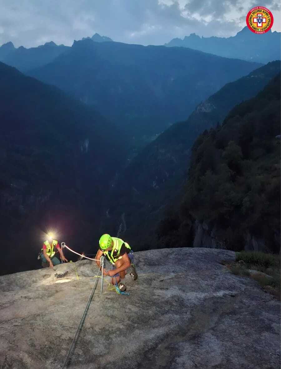 Dal Nord Ovest – Escursionisti bloccati e malore per un alpigiano, notte di interventi per il Soccorso Alpino