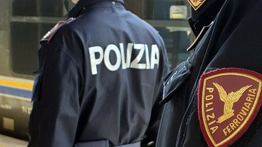 Dal Nord Ovest - Voleva lasciarsi travolgere da un treno: salvato dagli agenti della Polizia Ferroviaria (foto di repertorio) Dal Nord Ovest - Voleva lasciarsi travolgere da un treno: salvato dagli agenti della Polizia Ferroviaria (foto di repertorio)