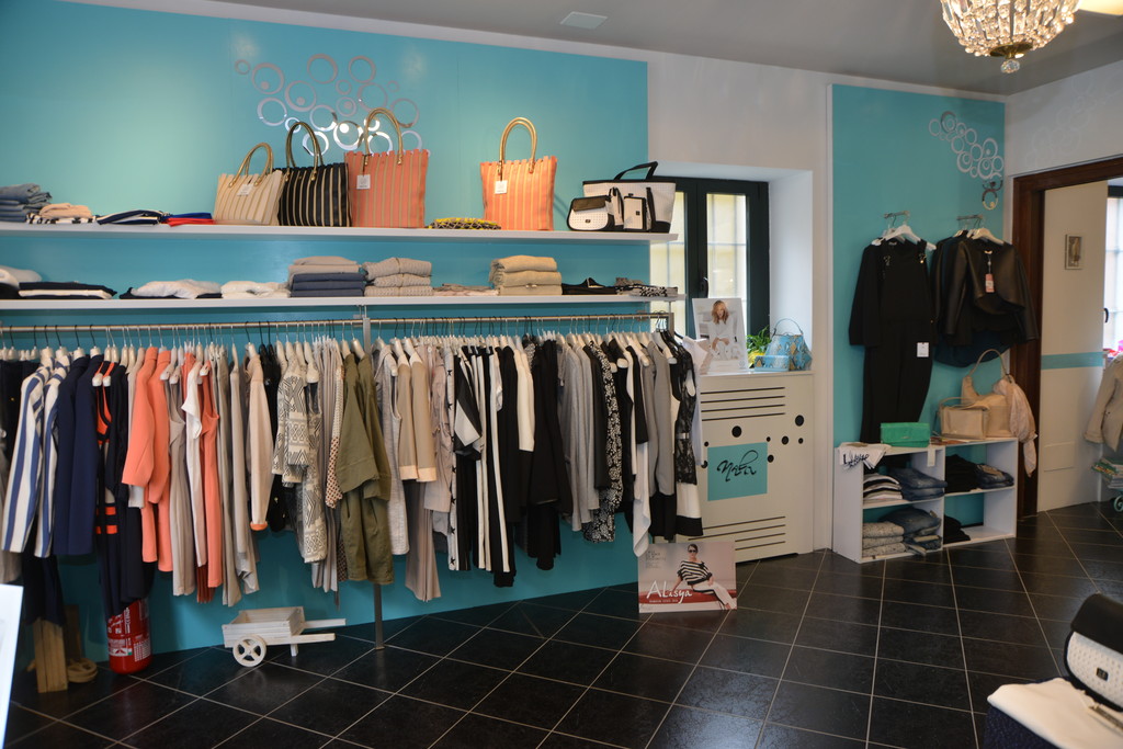 Speciale Cossato: Nala abbigliamento veste tutte le donne che si piacciono  e che piacciono - Newsbiella.it