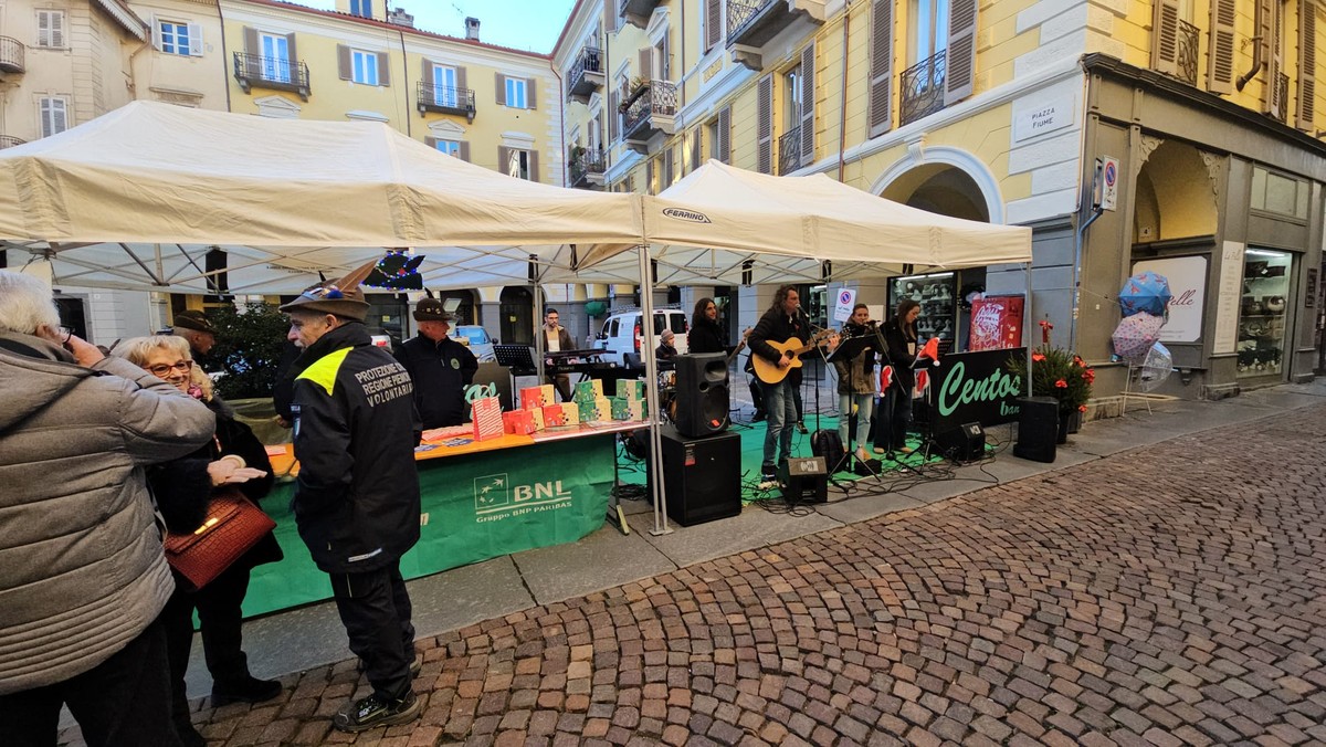 Musica e solidarietà a Biella con gli Alpini aspettando il Natale VIDEO