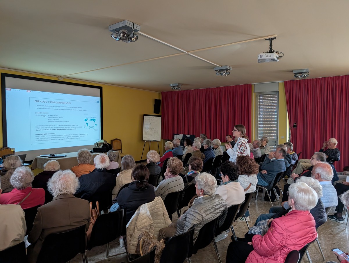 Psicologia della persona anziana, molta partecipazione a Biella