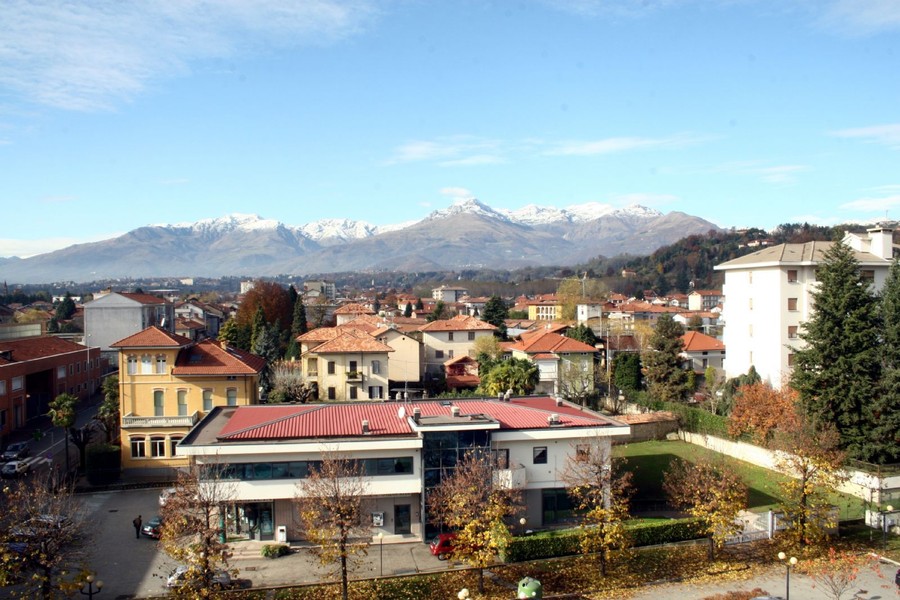 A Vigliano spuntano bancarelle del mercato nell'area ex Euronova